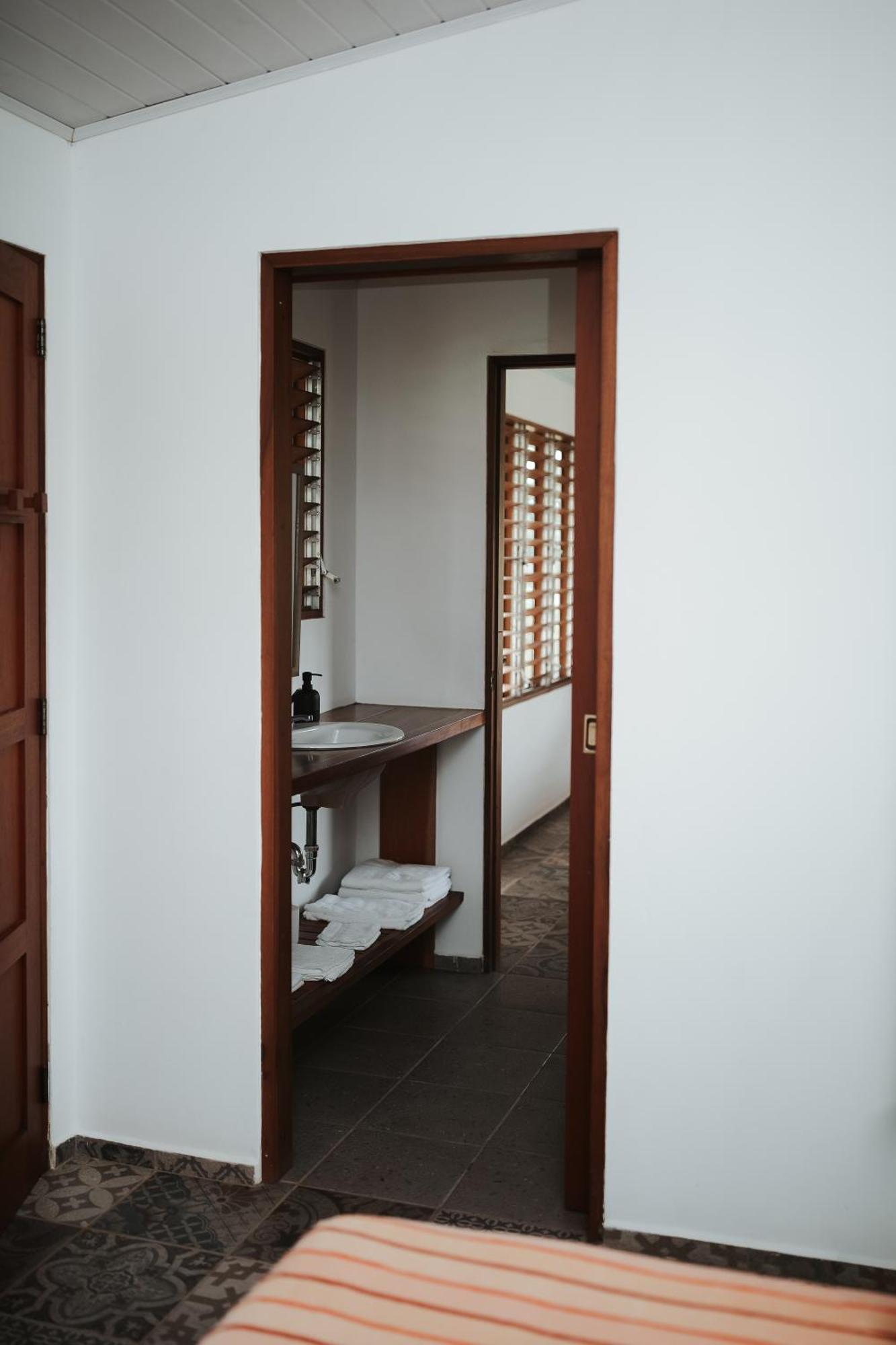 Salvatierra Beachfront Hotel Puerto Coyote Zimmer foto